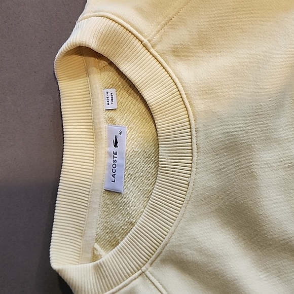 Lacoste sweater Tshirt - Picture 3 of 3